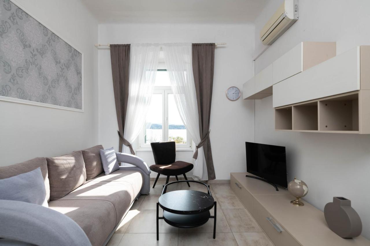 Apartment Val With Sea View Šibenik Eksteriør bilde